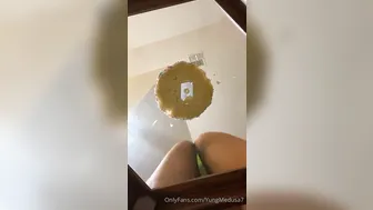 yungmedusa7 onlyfans a bitch eating a banana