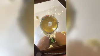 yungmedusa7 onlyfans a bitch eating a banana