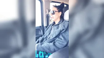tiffanybrookes onlyfans black-haired confused - having fun in fries