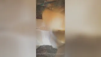 yungmedusa7 onlyfans crazy woman masturbating cunt with hand