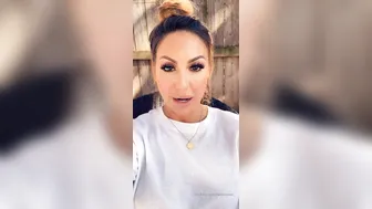 tiffanybrookes onlyfans busty mare caresses pussy