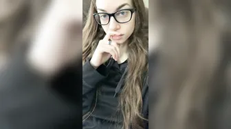 tali_dovahkiin onlyfans gets an orgasm from jerking