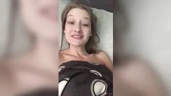 real_tiffany onlyfans sexy lady jerks off pussy with vibrator