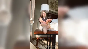 queen_soft400 onlyfans caresses his magnificent body