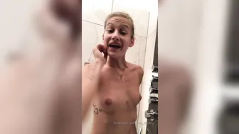 real_tiffany onlyfans pretty lady undresses in the kitchen