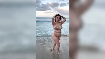 kencake onlyfans sweet babe masturbates on the bed