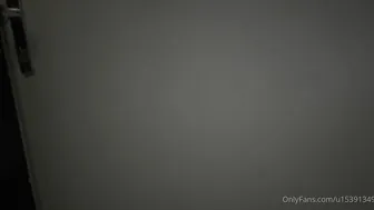 onlycreampies onlyfans seductive babe masturbates shaved cunt