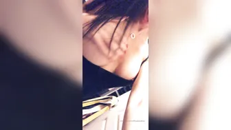 officialdavafoxx onlyfans busty brunette chats in free chat