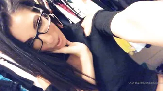 officialdavafoxx onlyfans shy young lady caresses anus