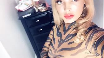 kencake onlyfans magnificent mother dances