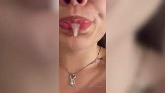 kencake onlyfans blissful bitch pulls pussy