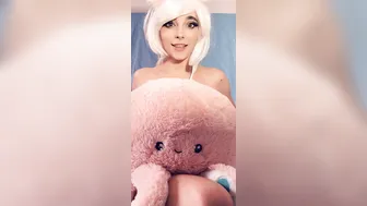 envyanne onlyfans marvelous babe shows off a gorgeous bosom