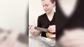 ellanovaxxx onlyfans dildo