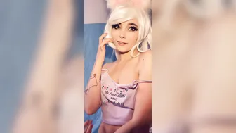 envyanne onlyfans rubs and fucks her pussy