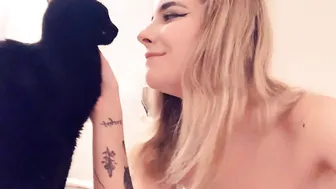 envyanne onlyfans cute wench pulls vagina with phallus