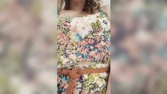 ellanovaxxx onlyfans pretty woman and her breasts