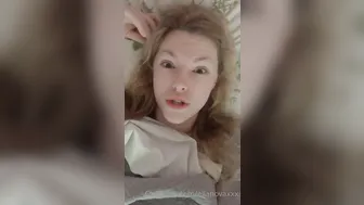 ellanovaxxx onlyfans sexy ass bitches