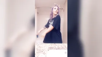 envyanne onlyfans hot babe jerking off her cunt