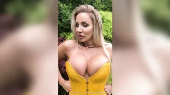 danniiharwood onlyfans red-haired trash pretty jerks off pussy