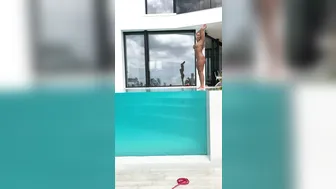 danniiharwood onlyfans jerking on a chair