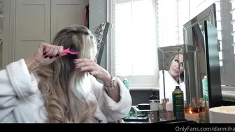 danniiharwood onlyfans age babe teases beautiful tits