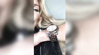 danniiharwood onlyfans pretty chick fucks pussy with black dildo
