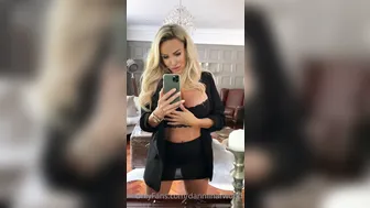 danniiharwood onlyfans amazing skin fucks the pussy