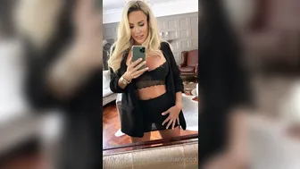 danniiharwood onlyfans amazing skin fucks the pussy