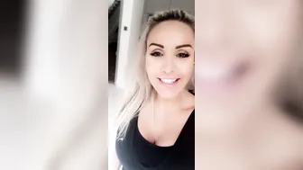 danniiharwood onlyfans gently fucks pussy