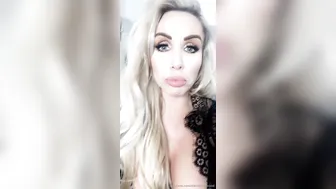danniiharwood onlyfans nude rune opened her pussy