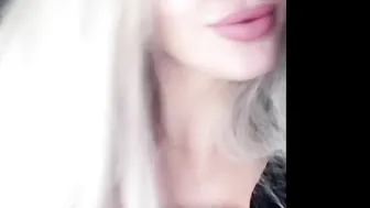 danniiharwood onlyfans hot chick fucks shaved pussy