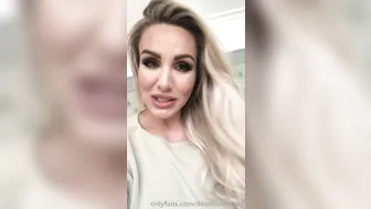 danniiharwood onlyfans has both slits