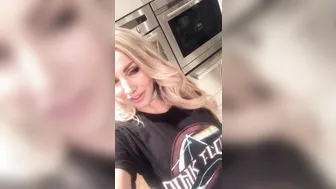 danniiharwood onlyfans busty slut fucking vagina with phallus