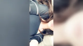 aliyarose onlyfans shows her pussy on the chair