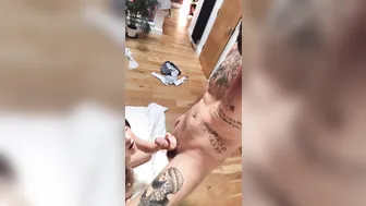 14 onlyfans naughty woman sucks cock