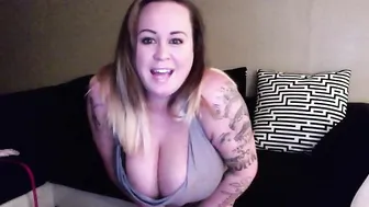 therealbrandy onlyfans put two fingers into her anus