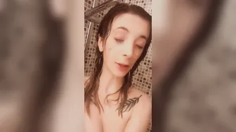 05 onlyfans charming bitch jerks pussy and cums
