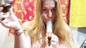 subrinasky onlyfans extravagant babe blissfully bangs holes