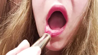 subrinasky onlyfans busty slut caresses both slits