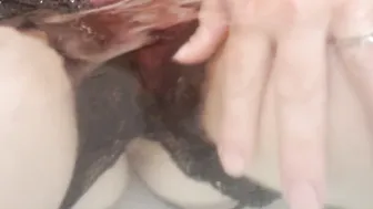 subrinasky onlyfans skinny beauty pulls pussy