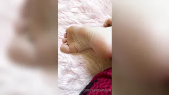 saintkatelyn onlyfans busty mare is hammering her anus