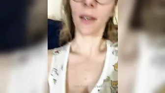 saintkatelyn onlyfans young mischievous woman shows her boobs