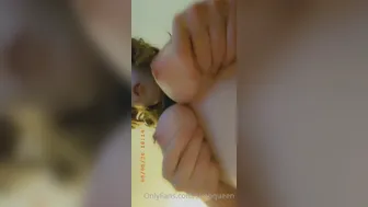 simpqueen onlyfans fucking herself in her pussy