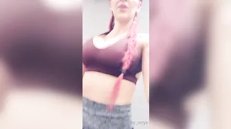 ruby_onyx onlyfans caressed on the bed
