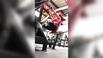 ruby_onyx onlyfans the charming bitch twirls a big booty