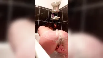 princessxm onlyfans skinny girl posing nude