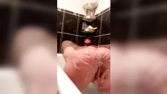 princessxm onlyfans skinny girl posing nude