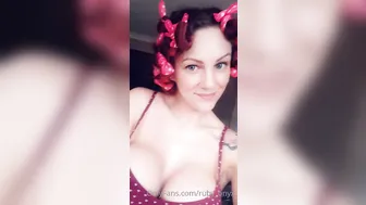 ruby_onyx onlyfans cute babe masturbating with sex toy