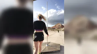 saintkatelyn onlyfans busty schoolgirl fingering pussy