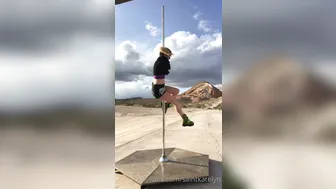 saintkatelyn onlyfans busty schoolgirl fingering pussy